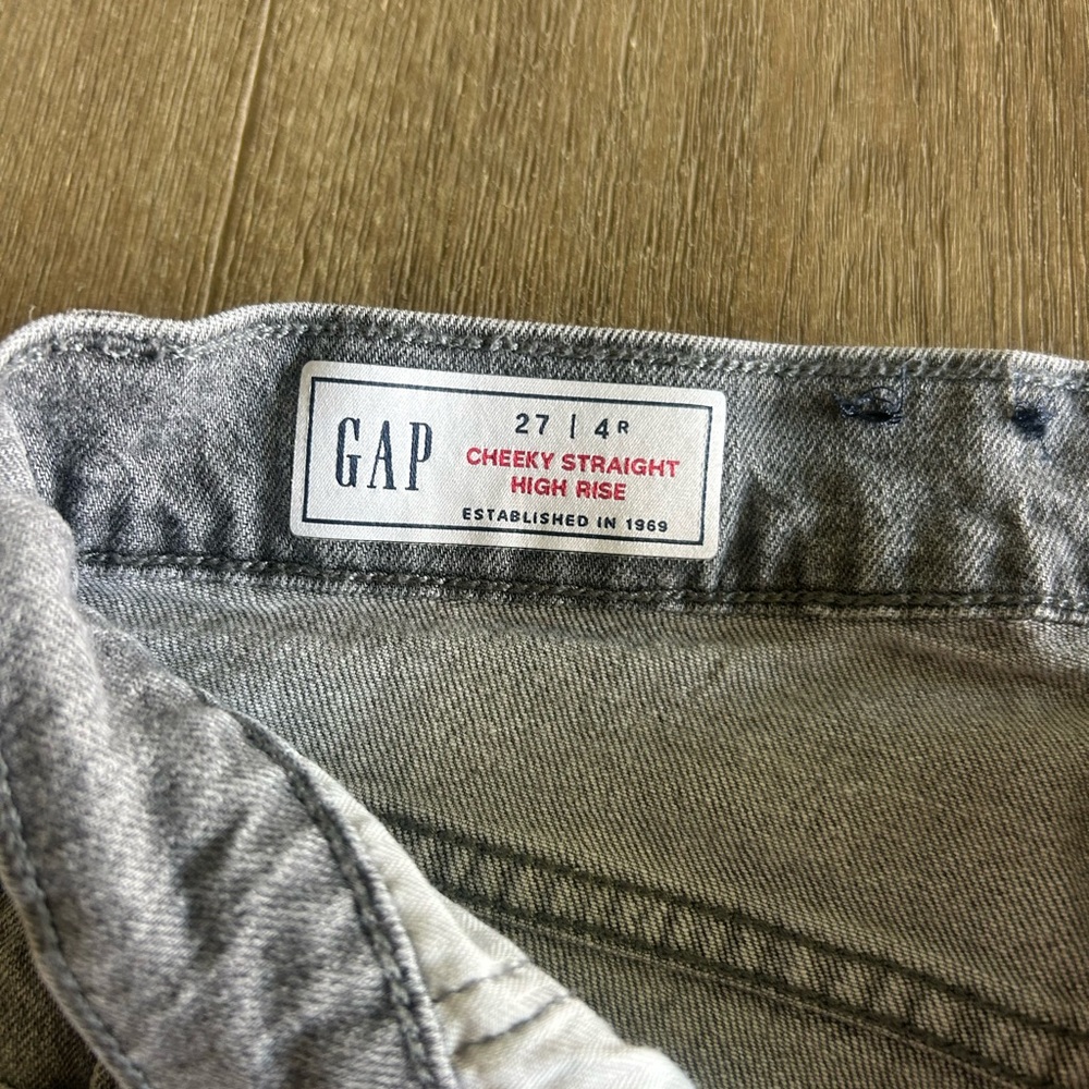 GAP Gray Cheeky Straight Jeans